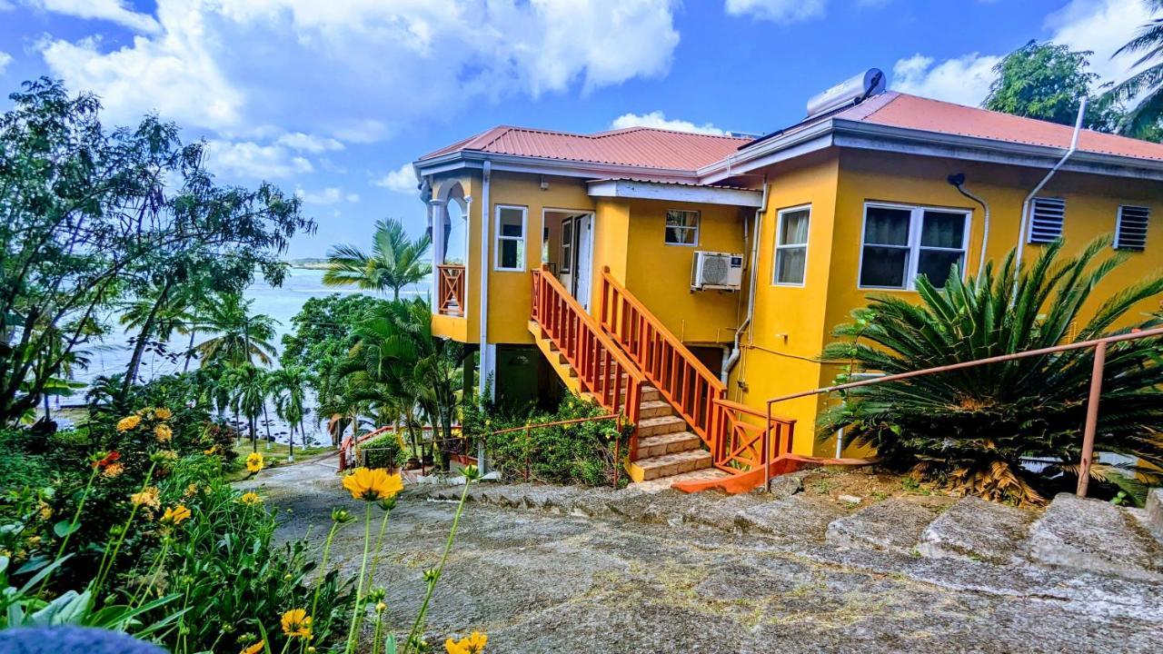 Отель Sunset Lane Laborie Экстерьер фото